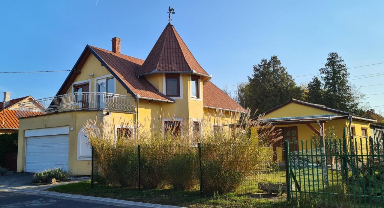 Hajas Familia Kiado Szobak Balatonmáriafürdő エクステリア 写真